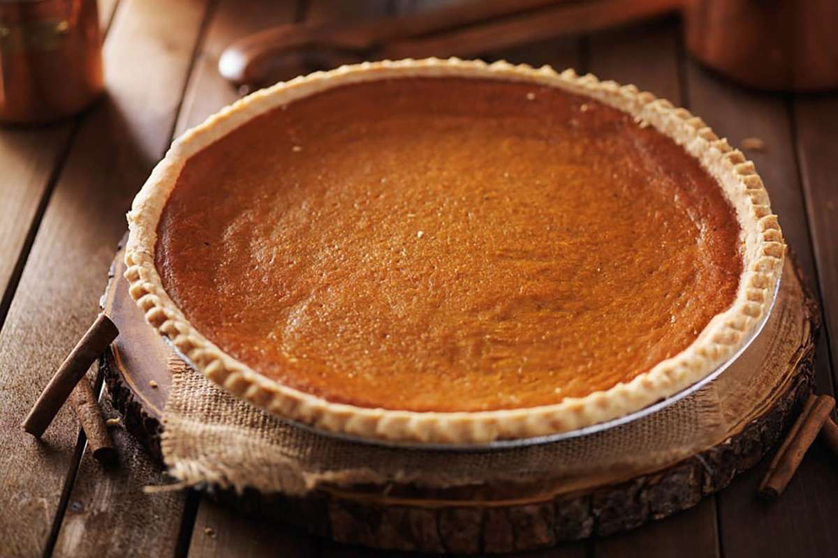 Large 10″ Pumpkin Pie
